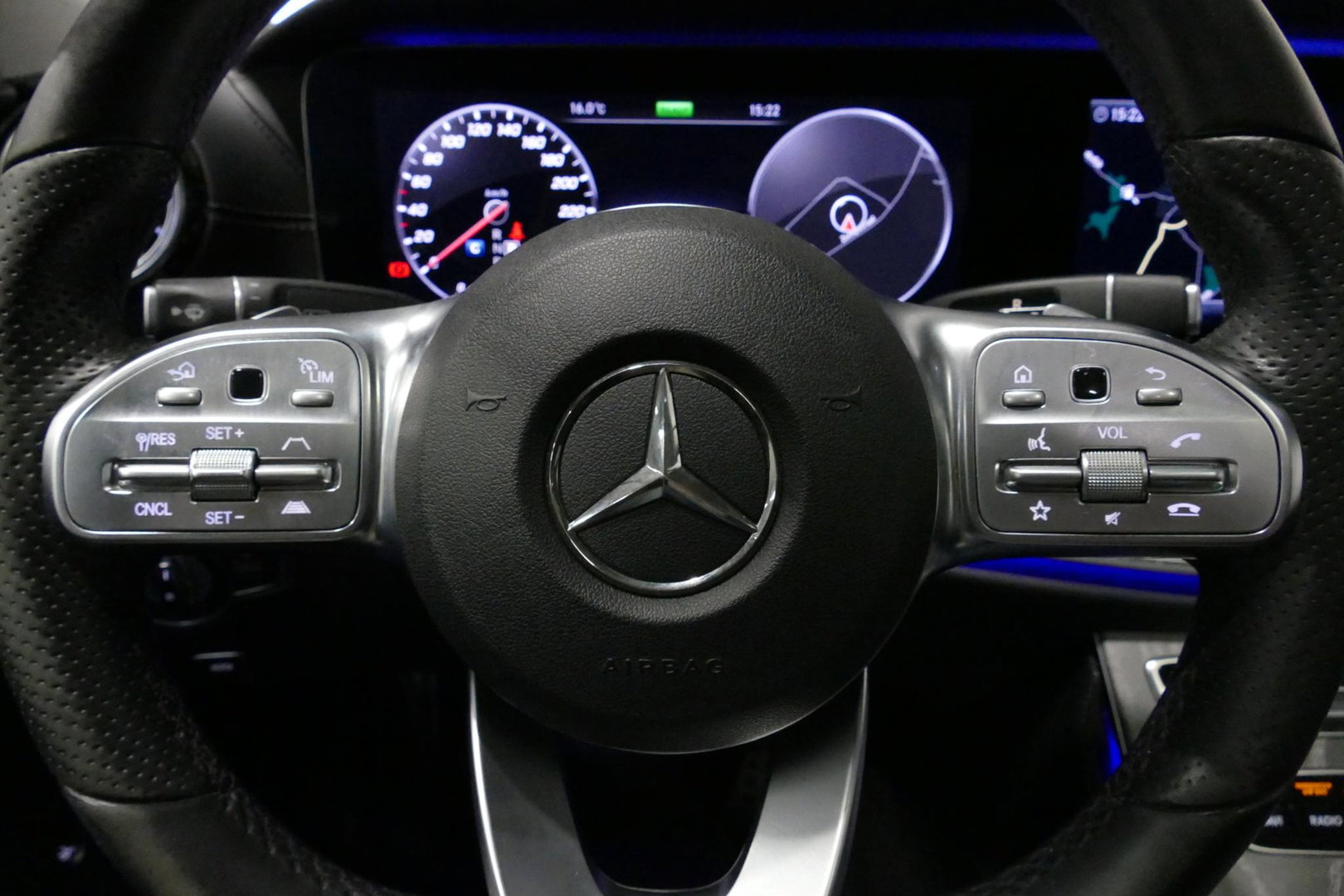 Mercedes-Benz CLS 450 4MATIC AMG Line / CLS63 AMG Diffuser / Panamericana Grille / Maxton Design Bodykit / Schuif-/kanteldak / Multibeam LED / Apple Carplay - Android Auto / 360 graden Camera / 20'' LMV / Stoelverwarming / Achteruitrijcamera / Dodehoek detectie