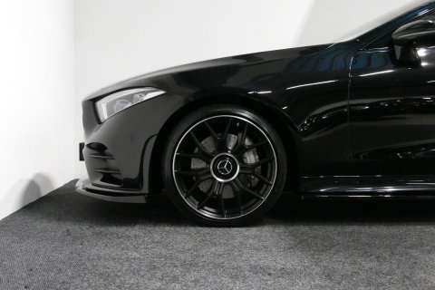 Mercedes-Benz CLS 450 4MATIC AMG Line / CLS63 AMG Diffuser / Panamericana Grille / Maxton Design Bodykit / Schuif-/kanteldak / Multibeam LED / Apple Carplay - Android Auto / 360 graden Camera / 20'' LMV / Stoelverwarming / Achteruitrijcamera / Dodehoek detectie
