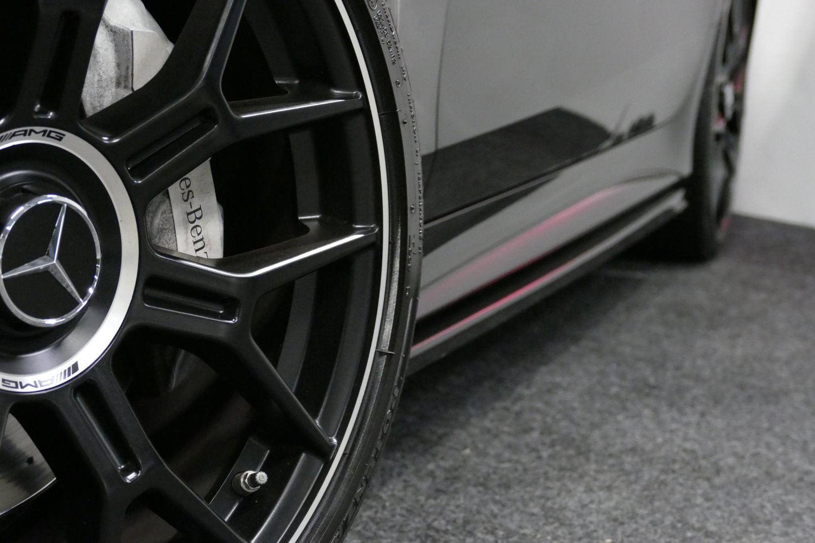 Mercedes-Benz CLS 450 4MATIC AMG Line / CLS63 AMG Diffuser / Panamericana Grille / Maxton Design Bodykit / Schuif-/kanteldak / Multibeam LED / Apple Carplay - Android Auto / 360 graden Camera / 20'' LMV / Stoelverwarming / Achteruitrijcamera / Dodehoek detectie