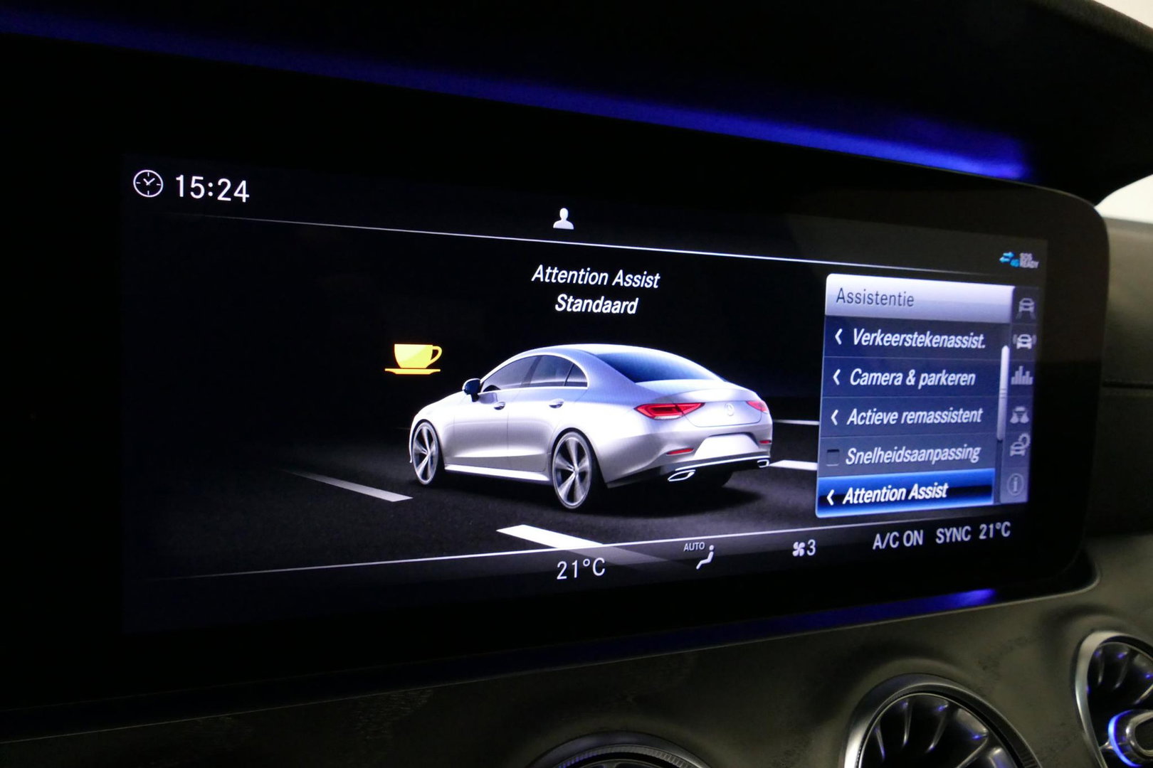 Mercedes-Benz CLS 450 4MATIC AMG Line / CLS63 AMG Diffuser / Panamericana Grille / Maxton Design Bodykit / Schuif-/kanteldak / Multibeam LED / Apple Carplay - Android Auto / 360 graden Camera / 20'' LMV / Stoelverwarming / Achteruitrijcamera / Dodehoek detectie