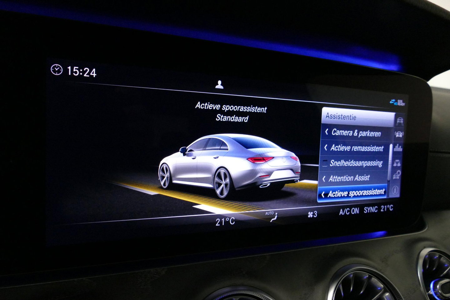 Mercedes-Benz CLS 450 4MATIC AMG Line / CLS63 AMG Diffuser / Panamericana Grille / Maxton Design Bodykit / Schuif-/kanteldak / Multibeam LED / Apple Carplay - Android Auto / 360 graden Camera / 20'' LMV / Stoelverwarming / Achteruitrijcamera / Dodehoek detectie