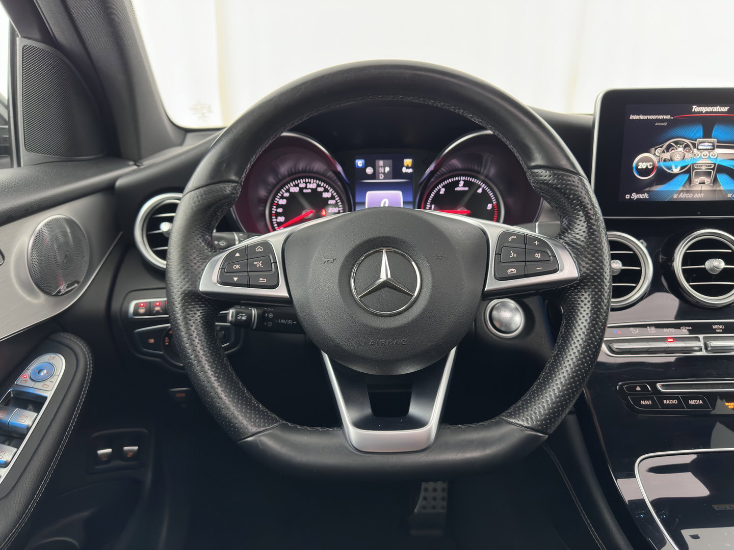 Mercedes-Benz GLC 250 d 4MATIC Prestige Aut. *PANO | HEAD-UP | LEATHER | FULL-LED | DISTRONIC | BURMESTER | MEMORY-PACK | HEATED-SPORTSEATS | BLIND-SPOT | NAVI-FULLMAP | PRIVACY-GLASS | SHIFT-PADDLES | ECC | PDC | TOWBAR | 19''ALU*