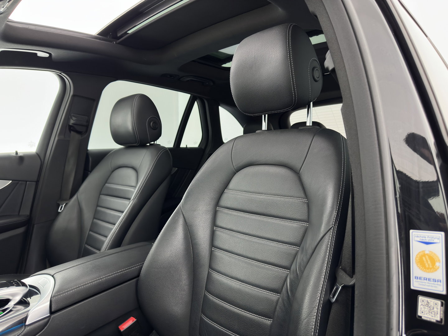 Mercedes-Benz GLC 250 d 4MATIC Prestige Aut. *PANO | HEAD-UP | LEATHER | FULL-LED | DISTRONIC | BURMESTER | MEMORY-PACK | HEATED-SPORTSEATS | BLIND-SPOT | NAVI-FULLMAP | PRIVACY-GLASS | SHIFT-PADDLES | ECC | PDC | TOWBAR | 19''ALU*