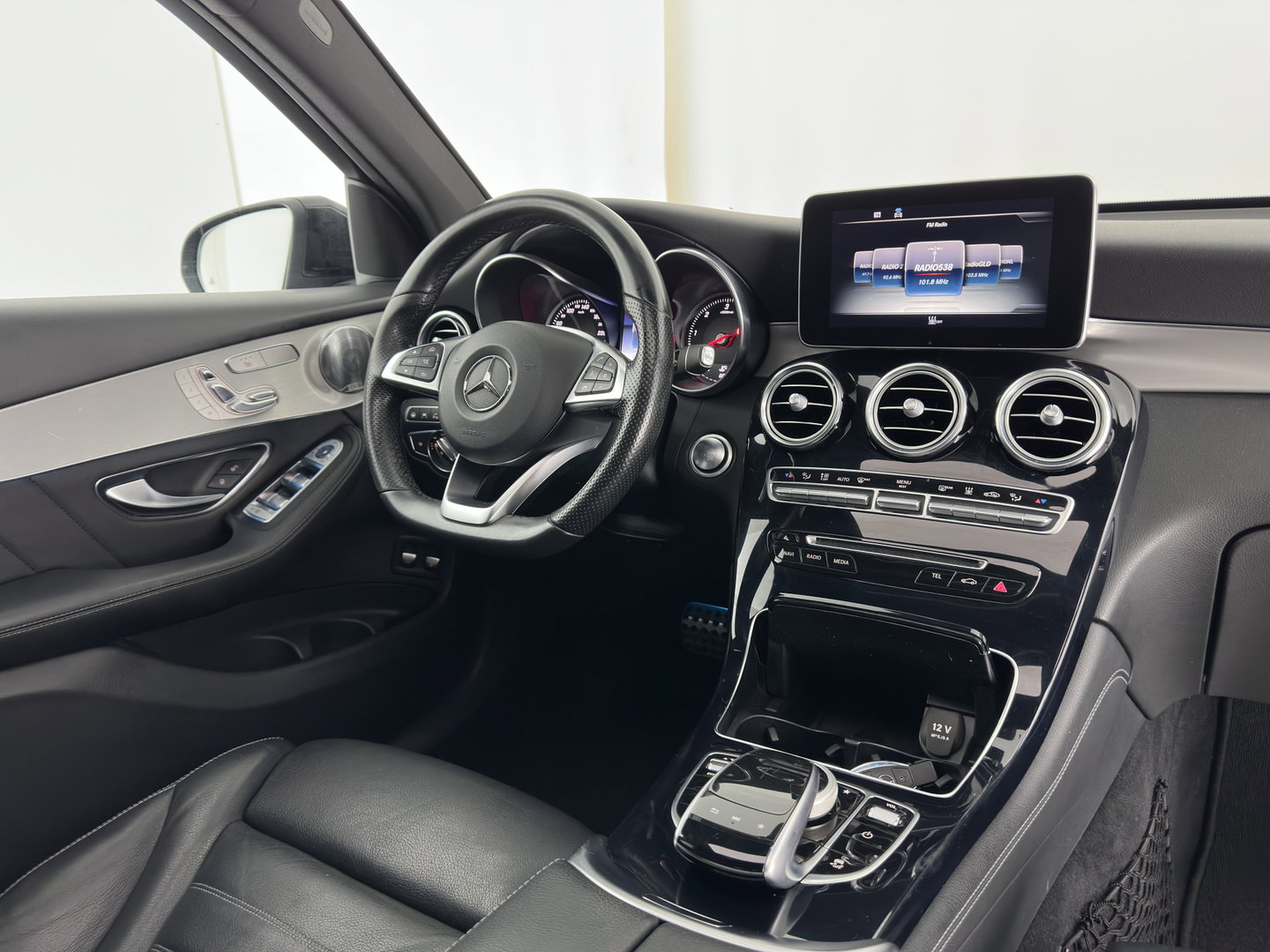 Mercedes-Benz GLC 250 d 4MATIC Prestige Aut. *PANO | HEAD-UP | LEATHER | FULL-LED | DISTRONIC | BURMESTER | MEMORY-PACK | HEATED-SPORTSEATS | BLIND-SPOT | NAVI-FULLMAP | PRIVACY-GLASS | SHIFT-PADDLES | ECC | PDC | TOWBAR | 19''ALU*