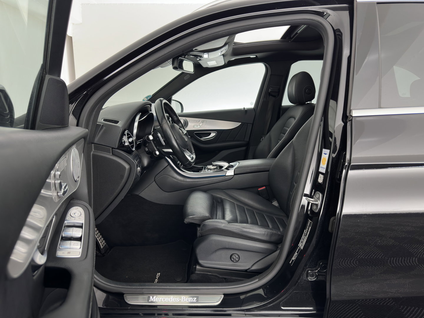 Mercedes-Benz GLC 250 d 4MATIC Prestige Aut. *PANO | HEAD-UP | LEATHER | FULL-LED | DISTRONIC | BURMESTER | MEMORY-PACK | HEATED-SPORTSEATS | BLIND-SPOT | NAVI-FULLMAP | PRIVACY-GLASS | SHIFT-PADDLES | ECC | PDC | TOWBAR | 19''ALU*