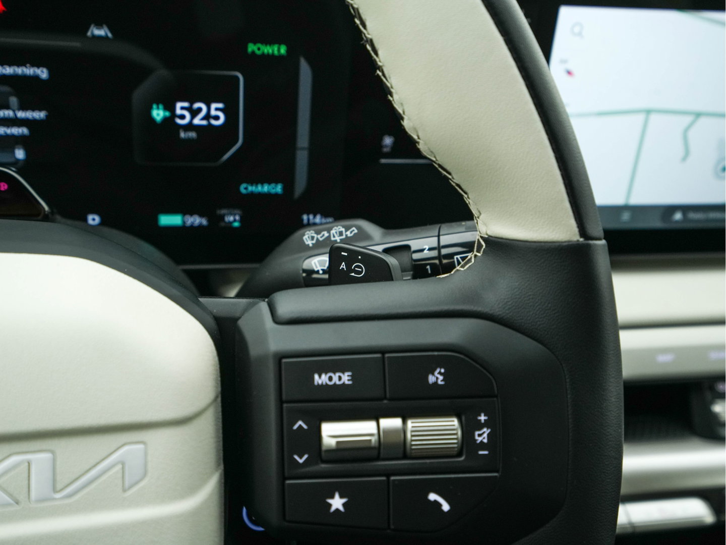 Kia EV4 GT-Line 81.4 kWh (3-Fase-11kW) { SoH-100%} Aut. *HEATPUMP | LEATHER | HARMAN/KARDON | PREMIUM-RELAX-SEATS | ADAPTIVE-LED | V2L | TOPVIEW | CARPLAY | BLINDSPOT | DIGI-COCKPIT | PRIVACY-GLASS | ECC | PDC | HEATED /VENTILATED | 19"ALU*