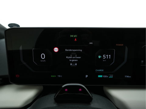 Kia EV4 GT-Line 81.4 kWh (3-Fase-11kW) { SoH-100%} Aut. *HEATPUMP | LEATHER | HARMAN/KARDON | PREMIUM-RELAX-SEATS | ADAPTIVE-LED | V2L | TOPVIEW | CARPLAY | BLINDSPOT | DIGI-COCKPIT | PRIVACY-GLASS | ECC | PDC | HEATED /VENTILATED | 19"ALU*
