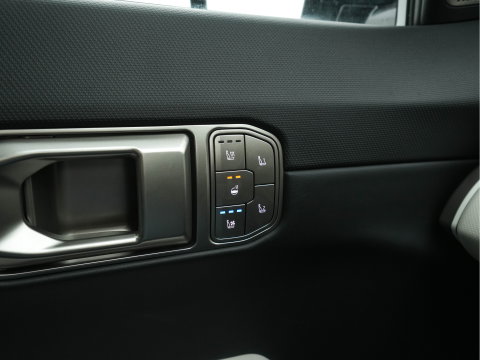 Kia EV4 GT-Line 81.4 kWh (3-Fase-11kW) { SoH-100%} Aut. *HEATPUMP | LEATHER | HARMAN/KARDON | PREMIUM-RELAX-SEATS | ADAPTIVE-LED | V2L | TOPVIEW | CARPLAY | BLINDSPOT | DIGI-COCKPIT | PRIVACY-GLASS | ECC | PDC | HEATED /VENTILATED | 19"ALU*