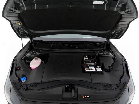 Kia EV4 GT-Line 81.4 kWh (3-Fase-11kW) { SoH-100%} Aut. *HEATPUMP | LEATHER | HARMAN/KARDON | PREMIUM-RELAX-SEATS | ADAPTIVE-LED | V2L | TOPVIEW | CARPLAY | BLINDSPOT | DIGI-COCKPIT | PRIVACY-GLASS | ECC | PDC | HEATED /VENTILATED | 19"ALU*