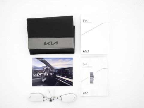 Kia EV4 GT-Line 81.4 kWh (3-Fase-11kW) { SoH-100%} Aut. *HEATPUMP | LEATHER | HARMAN/KARDON | PREMIUM-RELAX-SEATS | ADAPTIVE-LED | V2L | TOPVIEW | CARPLAY | BLINDSPOT | DIGI-COCKPIT | PRIVACY-GLASS | ECC | PDC | HEATED /VENTILATED | 19"ALU*