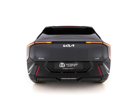 Kia EV4 GT-Line 81.4 kWh (3-Fase-11kW) { SoH-100%} Aut. *HEATPUMP | LEATHER | HARMAN/KARDON | PREMIUM-RELAX-SEATS | ADAPTIVE-LED | V2L | TOPVIEW | CARPLAY | BLINDSPOT | DIGI-COCKPIT | PRIVACY-GLASS | ECC | PDC | HEATED /VENTILATED | 19"ALU*
