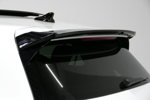 Volkswagen Golf 1.4 eHybrid GTE / GTI Look Diffuser / GTI Look Spoiler / Maxton Design Bodykit / Panoramadak / Matrix LED / Apple Carplay - Android Auto / Stoelverwarming / Ambienteverlichting / 19'' LMV / Achteruitrijcamera / Rode remzadels / Mistverlichting LED