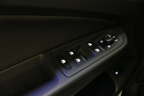 Volkswagen Golf 1.4 eHybrid GTE / GTI Look Diffuser / GTI Look Spoiler / Maxton Design Bodykit / Panoramadak / Matrix LED / Apple Carplay - Android Auto / Stoelverwarming / Ambienteverlichting / 19'' LMV / Achteruitrijcamera / Rode remzadels / Mistverlichting LED