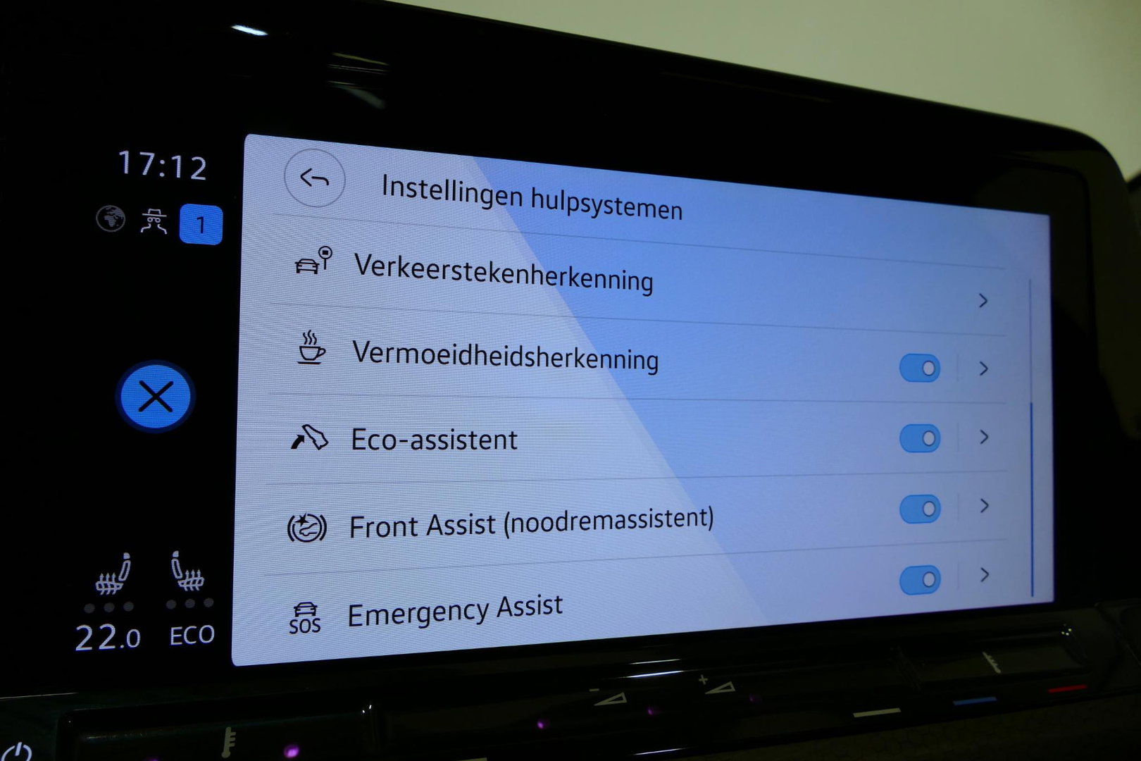 Volkswagen Golf 1.4 eHybrid GTE / GTI Look Diffuser / GTI Look Spoiler / Maxton Design Bodykit / Panoramadak / Matrix LED / Apple Carplay - Android Auto / Stoelverwarming / Ambienteverlichting / 19'' LMV / Achteruitrijcamera / Rode remzadels / Mistverlichting LED