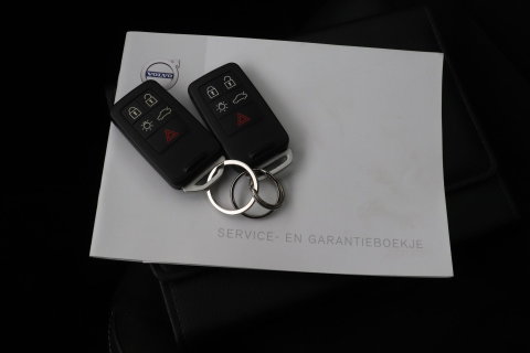 Volvo V60 T4 Business Sport R-Design | ACC | BLIS | Adaptieve Xenon | Stoelverwarming | Navigatie | 18 Inch