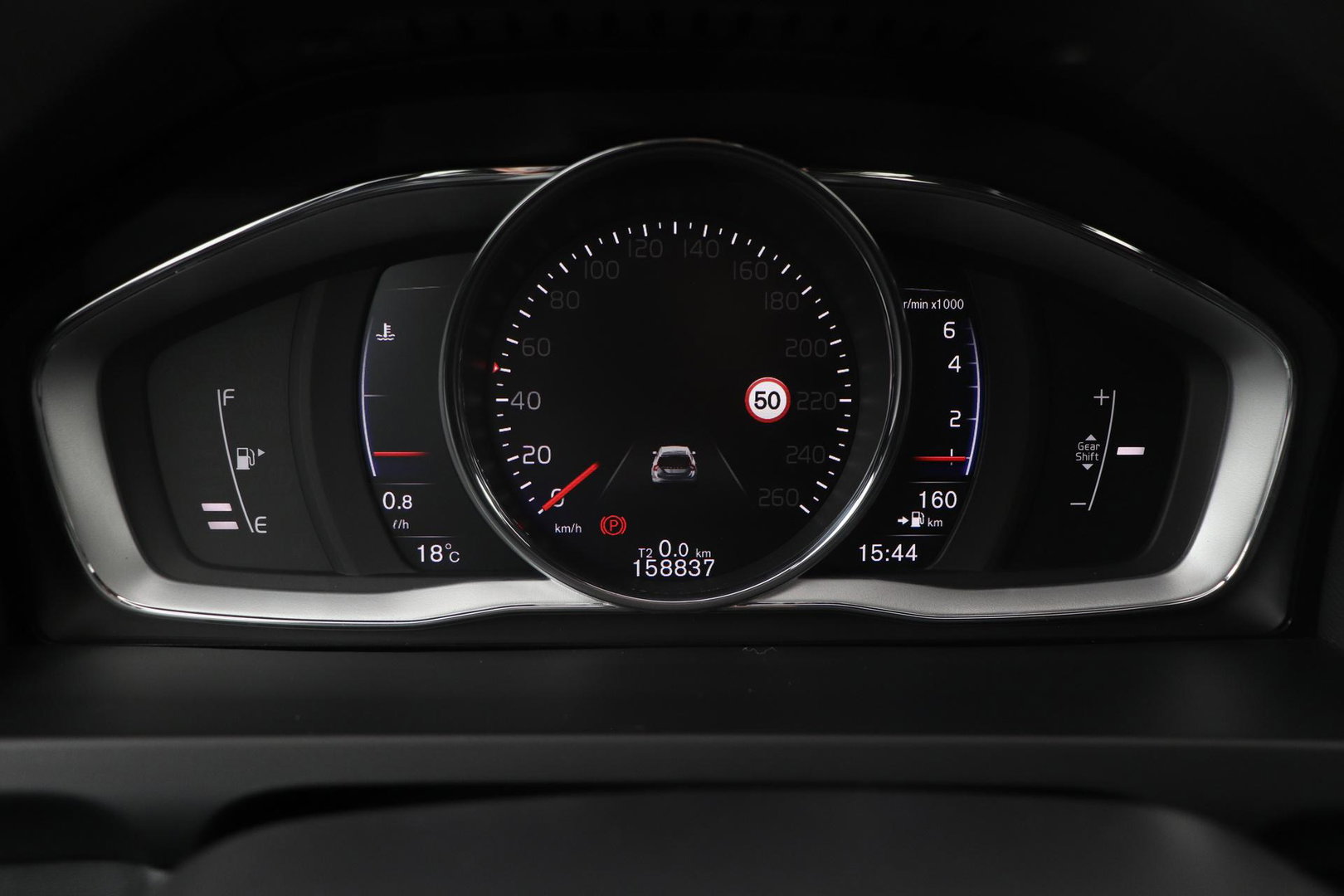 Volvo V60 T4 Business Sport R-Design | ACC | BLIS | Adaptieve Xenon | Stoelverwarming | Navigatie | 18 Inch