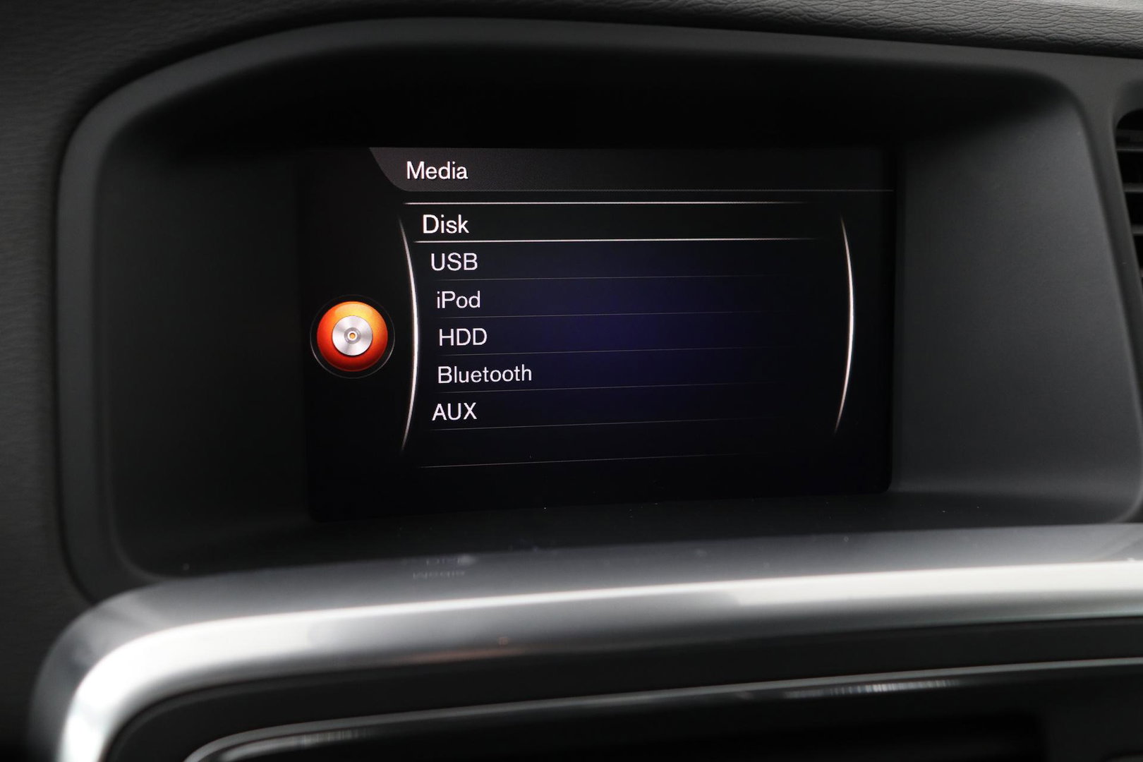 Volvo V60 T4 Business Sport R-Design | ACC | BLIS | Adaptieve Xenon | Stoelverwarming | Navigatie | 18 Inch