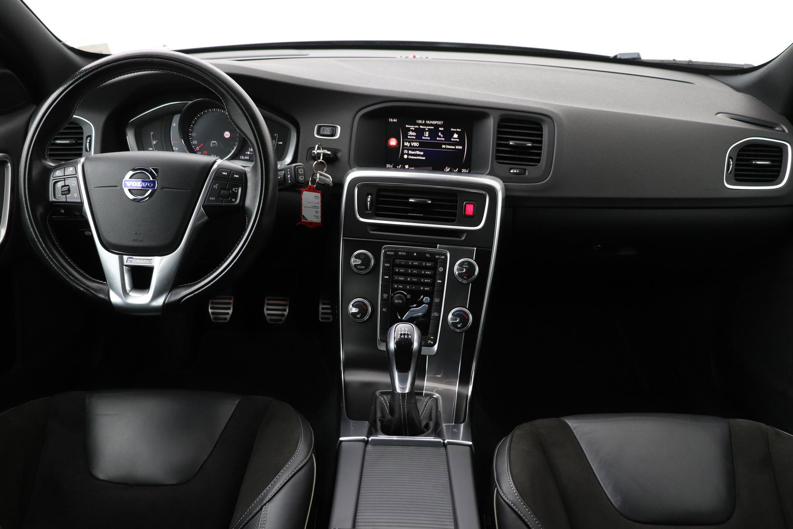 Volvo V60 T4 Business Sport R-Design | ACC | BLIS | Adaptieve Xenon | Stoelverwarming | Navigatie | 18 Inch