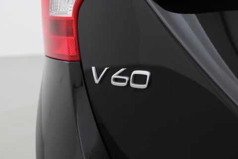 Volvo V60 T4 Business Sport R-Design | ACC | BLIS | Adaptieve Xenon | Stoelverwarming | Navigatie | 18 Inch