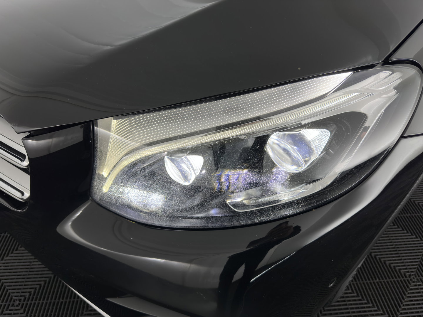 Mercedes-Benz GLC 250 d 4MATIC Prestige Aut. *PANO | HEAD-UP | LEATHER | FULL-LED | DISTRONIC | BURMESTER | MEMORY-PACK | HEATED-SPORTSEATS | BLIND-SPOT | NAVI-FULLMAP | PRIVACY-GLASS | SHIFT-PADDLES | ECC | PDC | TOWBAR | 19''ALU*