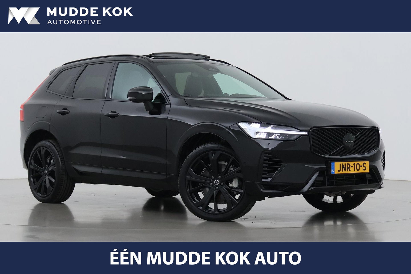 Volvo XC60 T8 Ultra Black Edition | Luchtvering | Bowers&Wilkins | Panoramadak | 360° Camera | Massage+Ventilatie | Head-Up | Trekhaak | BLIS | 21 Inch
