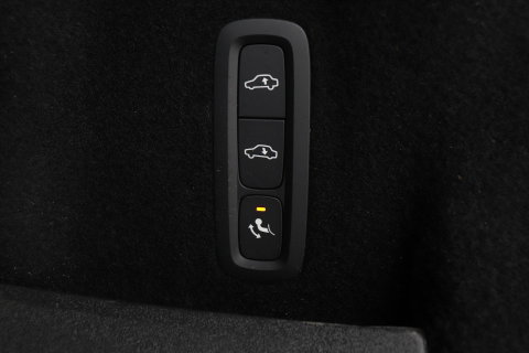 Volvo XC60 T8 Ultra Black Edition | Luchtvering | Bowers&Wilkins | Panoramadak | 360° Camera | Massage+Ventilatie | Head-Up | Trekhaak | BLIS | 21 Inch