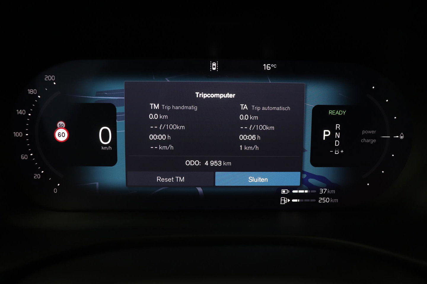 Volvo XC60 T8 Ultra Black Edition | Luchtvering | Bowers&Wilkins | Panoramadak | 360° Camera | Massage+Ventilatie | Head-Up | Trekhaak | BLIS | 21 Inch