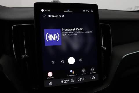 Volvo XC60 T8 Ultra Black Edition | Luchtvering | Bowers&Wilkins | Panoramadak | 360° Camera | Massage+Ventilatie | Head-Up | Trekhaak | BLIS | 21 Inch