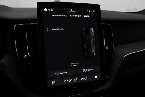 Volvo XC60 T8 Ultra Black Edition | Luchtvering | Bowers&Wilkins | Panoramadak | 360° Camera | Massage+Ventilatie | Head-Up | Trekhaak | BLIS | 21 Inch