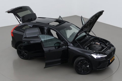 Volvo XC60 T8 Ultra Black Edition | Luchtvering | Bowers&Wilkins | Panoramadak | 360° Camera | Massage+Ventilatie | Head-Up | Trekhaak | BLIS | 21 Inch