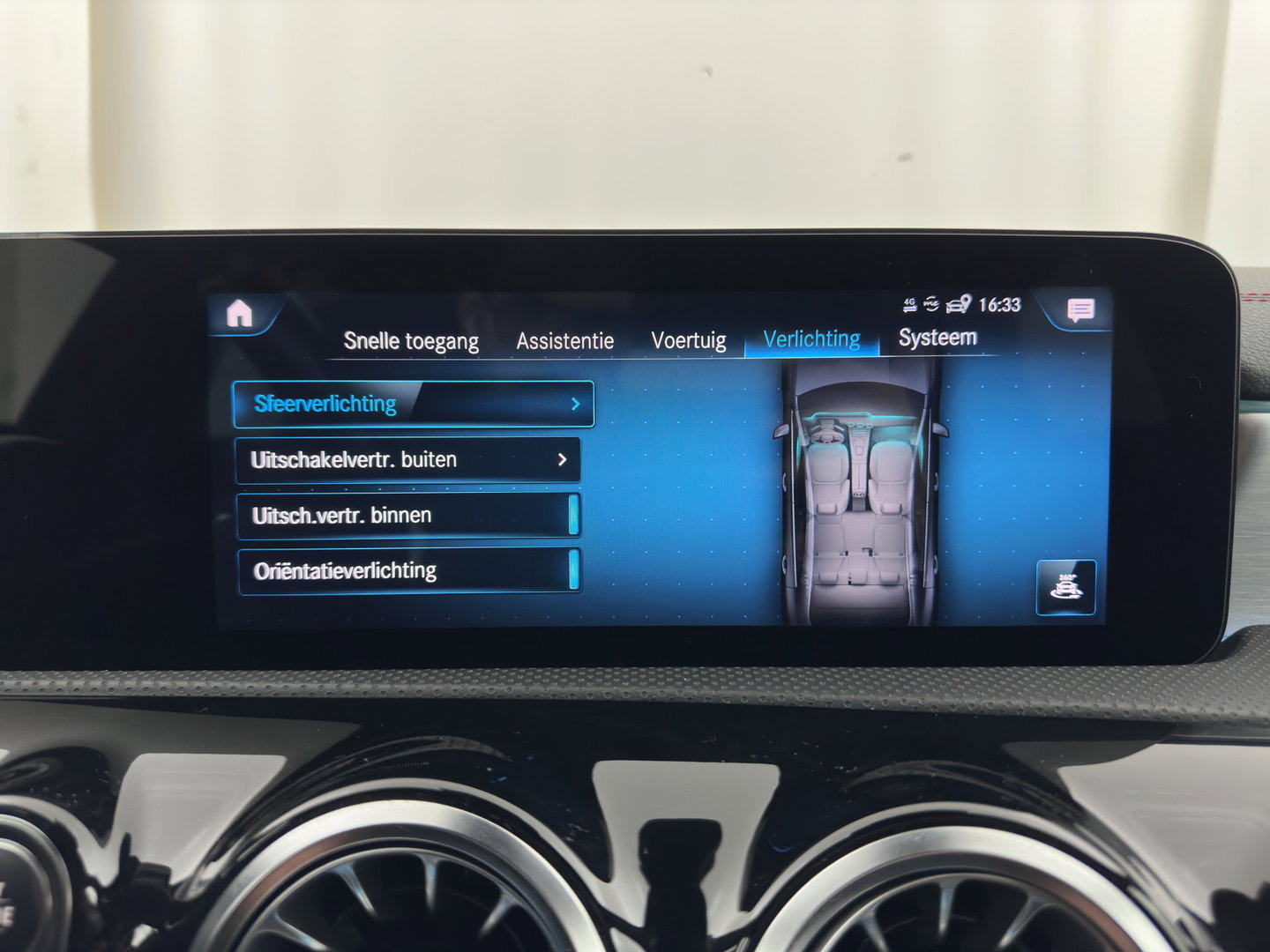 Mercedes-Benz CLA-Klasse 200 Business Solution AMG (INCL.BTW) Aut. *LEATHER-MICROFIBRE | FULL-LED | HEATED-SPORTSEATS | AMBIENT-LIGHT | DIGI-COCKPIT | DAB+ | NAVI-FULLMAP | CAMERA | PRIVACYGLASS | SHIFTPADDLES | 18''ALU*