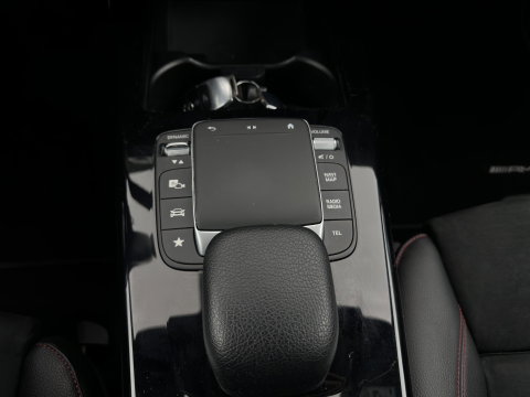 Mercedes-Benz CLA-Klasse 200 Business Solution AMG (INCL.BTW) Aut. *LEATHER-MICROFIBRE | FULL-LED | HEATED-SPORTSEATS | AMBIENT-LIGHT | DIGI-COCKPIT | DAB+ | NAVI-FULLMAP | CAMERA | PRIVACYGLASS | SHIFTPADDLES | 18''ALU*