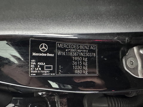 Mercedes-Benz CLA-Klasse 200 Business Solution AMG (INCL.BTW) Aut. *LEATHER-MICROFIBRE | FULL-LED | HEATED-SPORTSEATS | AMBIENT-LIGHT | DIGI-COCKPIT | DAB+ | NAVI-FULLMAP | CAMERA | PRIVACYGLASS | SHIFTPADDLES | 18''ALU*