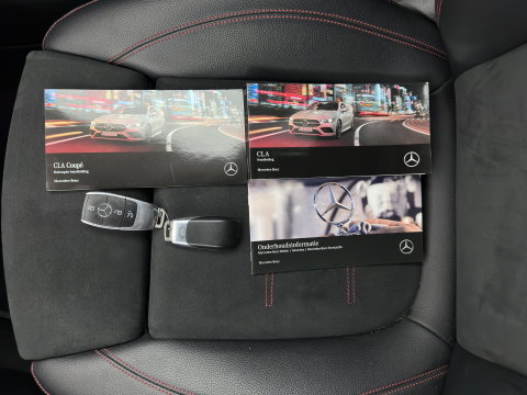 Mercedes-Benz CLA-Klasse 200 Business Solution AMG (INCL.BTW) Aut. *LEATHER-MICROFIBRE | FULL-LED | HEATED-SPORTSEATS | AMBIENT-LIGHT | DIGI-COCKPIT | DAB+ | NAVI-FULLMAP | CAMERA | PRIVACYGLASS | SHIFTPADDLES | 18''ALU*