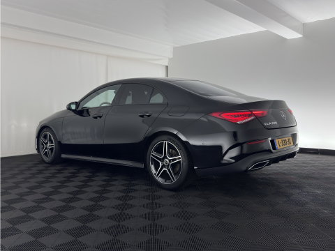 Mercedes-Benz CLA-Klasse 200 Business Solution AMG (INCL.BTW) Aut. *LEATHER-MICROFIBRE | FULL-LED | HEATED-SPORTSEATS | AMBIENT-LIGHT | DIGI-COCKPIT | DAB+ | NAVI-FULLMAP | CAMERA | PRIVACYGLASS | SHIFTPADDLES | 18''ALU*