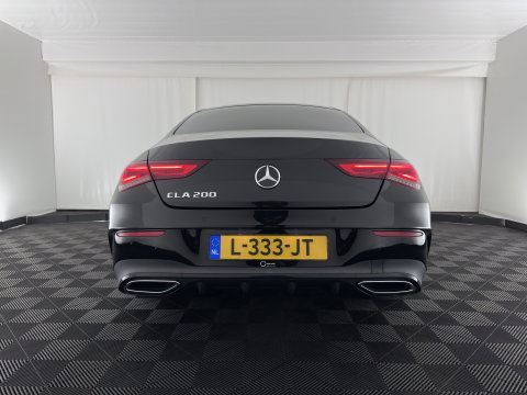 Mercedes-Benz CLA-Klasse 200 Business Solution AMG (INCL.BTW) Aut. *LEATHER-MICROFIBRE | FULL-LED | HEATED-SPORTSEATS | AMBIENT-LIGHT | DIGI-COCKPIT | DAB+ | NAVI-FULLMAP | CAMERA | PRIVACYGLASS | SHIFTPADDLES | 18''ALU*