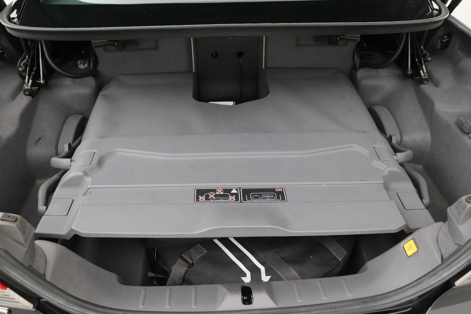 Volvo C70 Convertible 2.0D Summum | Cruise Control | Stoelverwarming | Leder | Memory | Bi-Xenon | 17 Inch