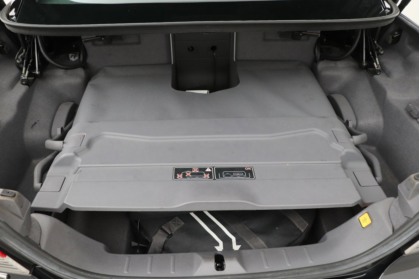Volvo C70 Convertible 2.0D Summum | Cruise Control | Stoelverwarming | Leder | Memory | Bi-Xenon | 17 Inch