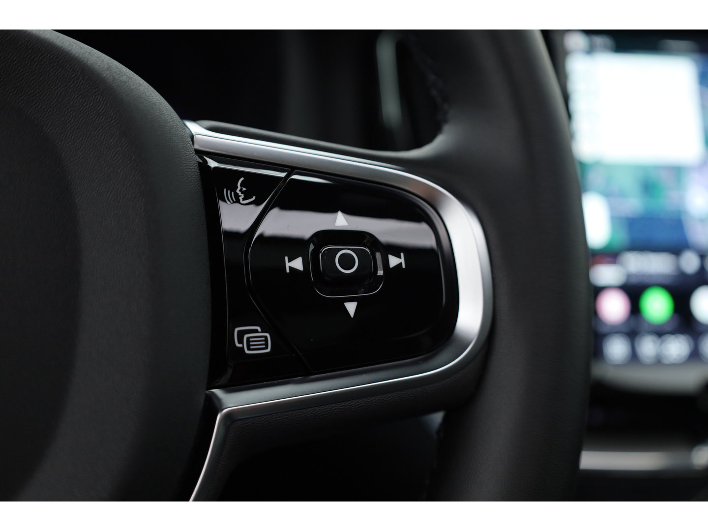 Volvo XC60 2.0 T8 Plug-in hybrid AWD Plus Black Edition | Pano | Soh 97% | Pilot Assist | H&K Audio | Mem. Stoelen |
