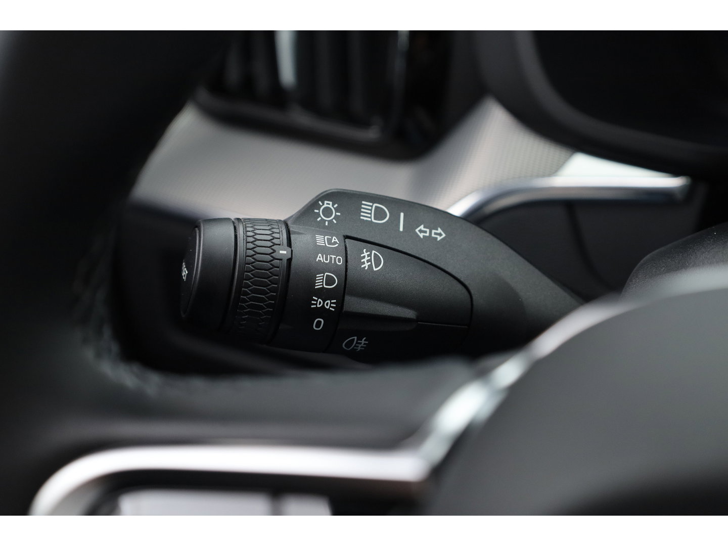 Volvo XC60 2.0 T8 Plug-in hybrid AWD Plus Black Edition | Pano | Soh 97% | Pilot Assist | H&K Audio | Mem. Stoelen |