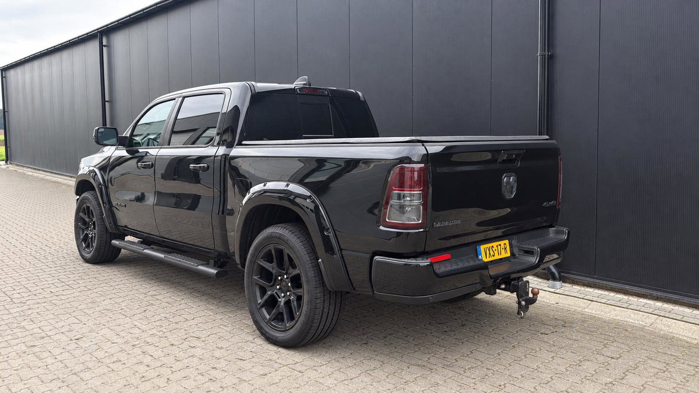 Dodge Ram Pick-Up 1500 4x4 Crew Cab LPG Marge (btw vrij) Blackout