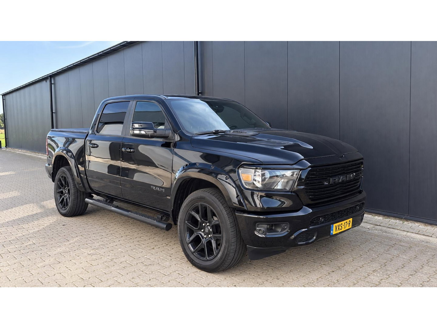 Dodge Ram 1500 4x4 Crew Cab LPG Marge (btw vrij) Blackout