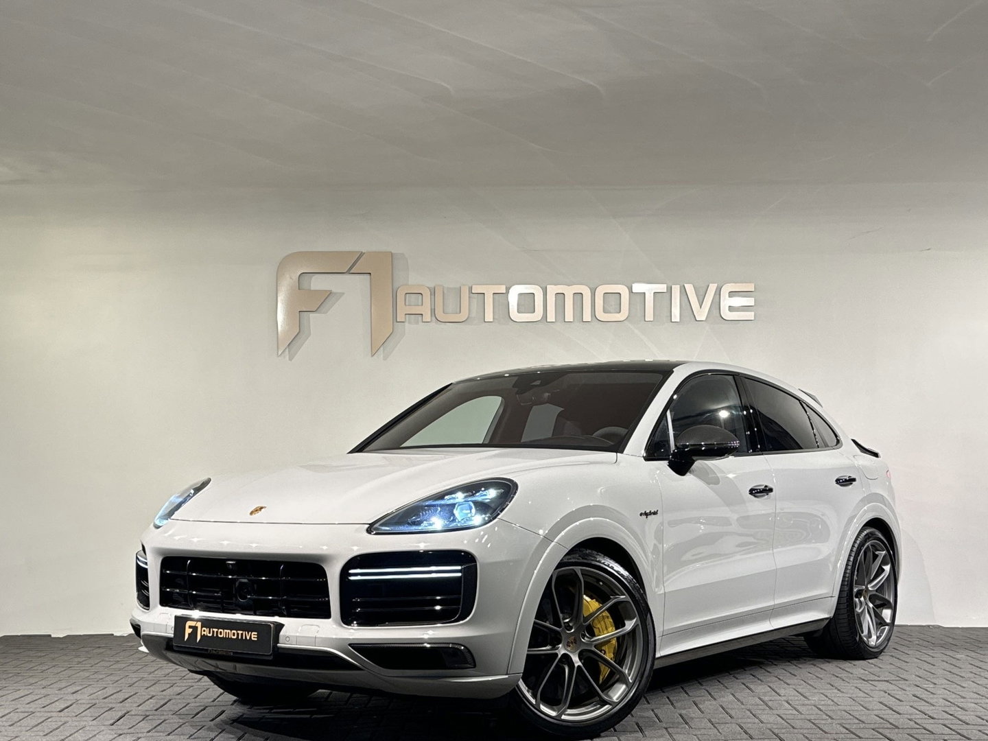 Porsche Cayenne Coupé 4.0 Turbo S E-Hybrid Full Carbon|Ceramic|Krijtgrijs