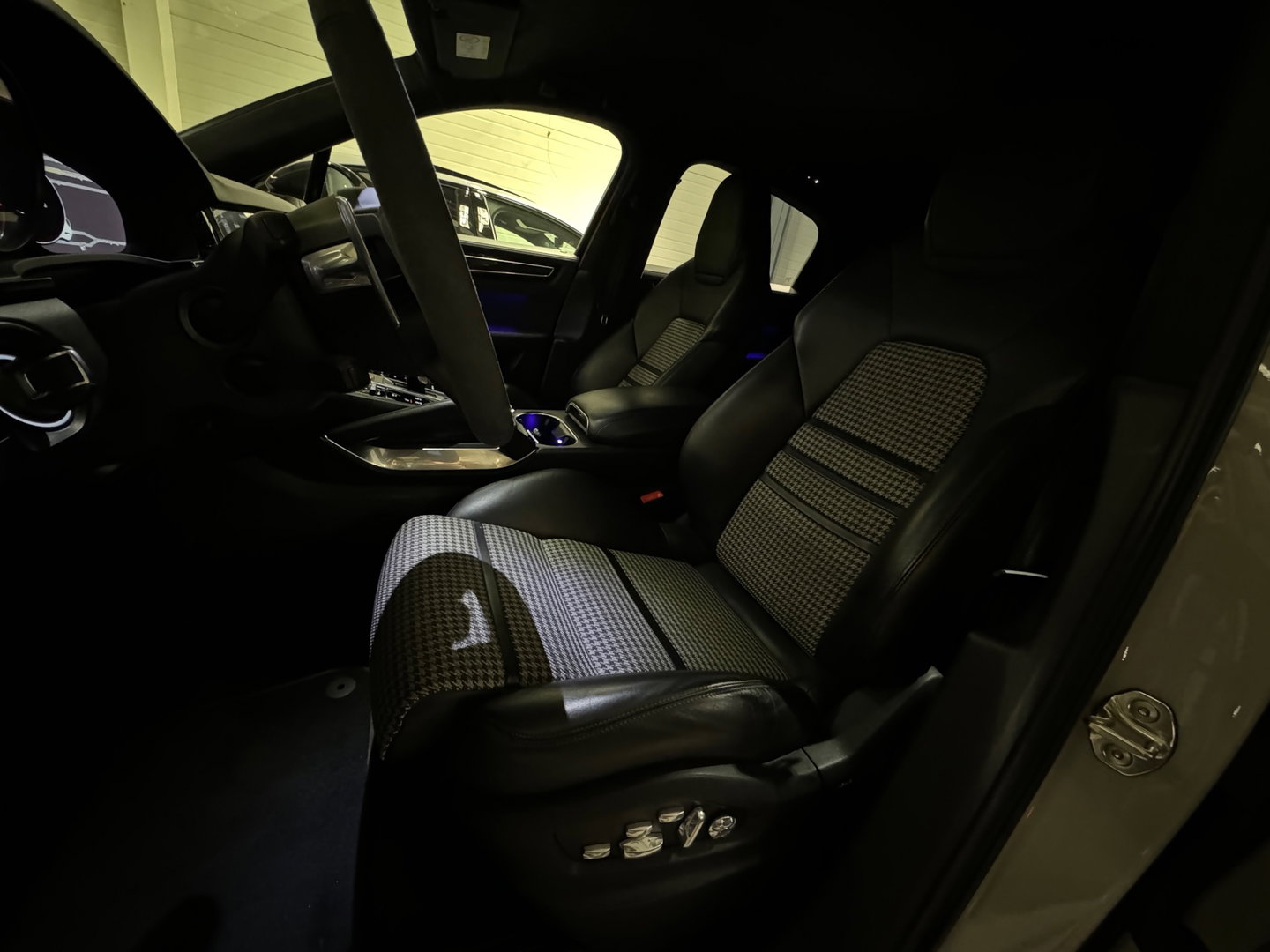 Porsche Cayenne Coupé 4.0 Turbo S E-Hybrid Full Carbon|Ceramic|Krijtgrijs