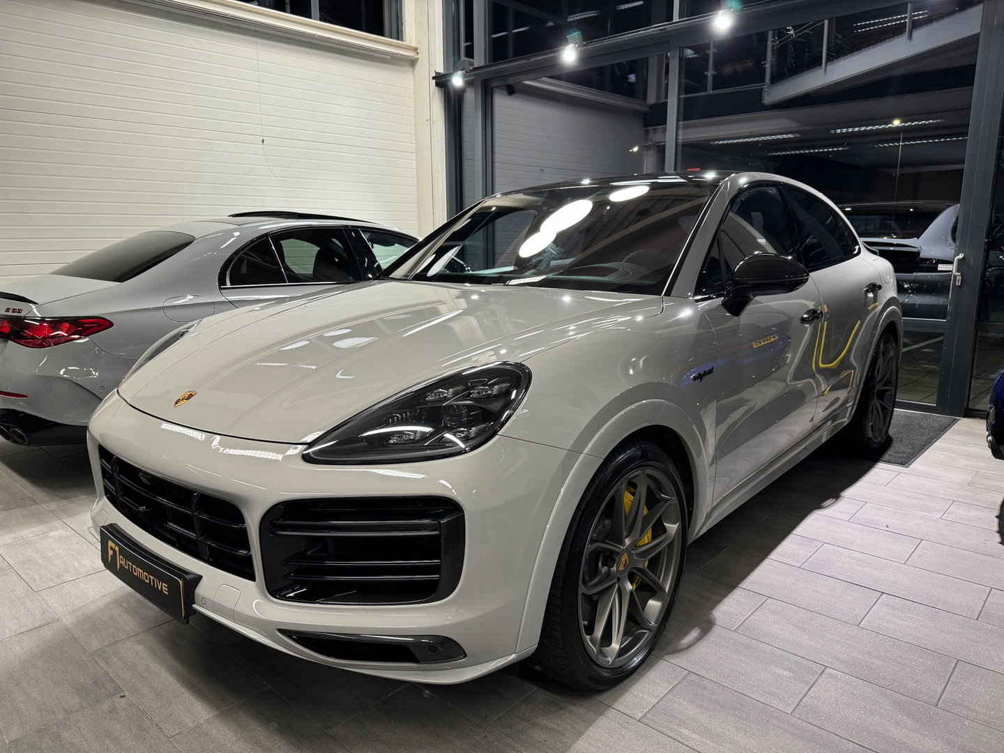 Porsche Cayenne Coupé 4.0 Turbo S E-Hybrid Full Carbon|Ceramic|Krijtgrijs