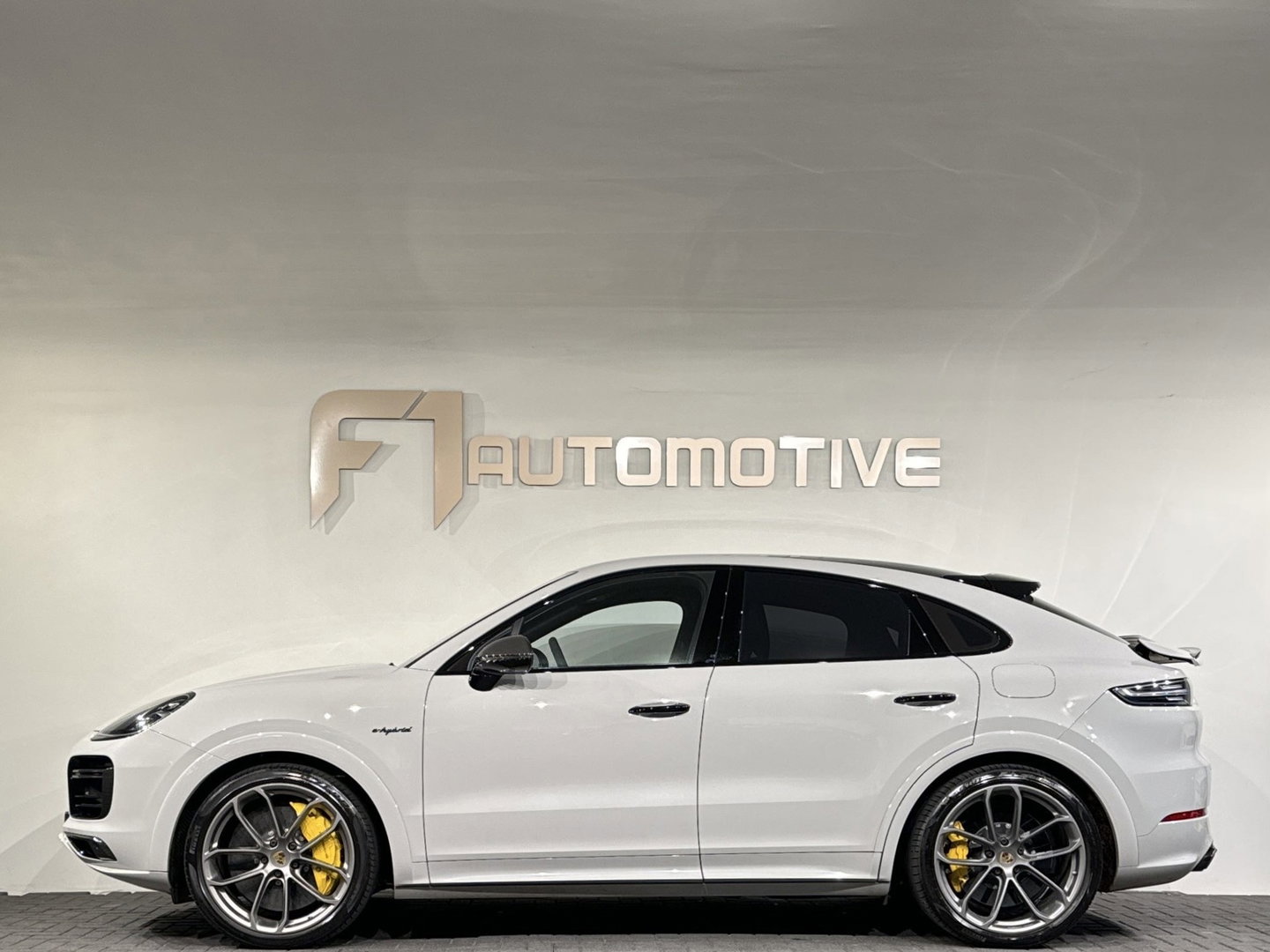 Porsche Cayenne Coupé 4.0 Turbo S E-Hybrid Full Carbon|Ceramic|Krijtgrijs