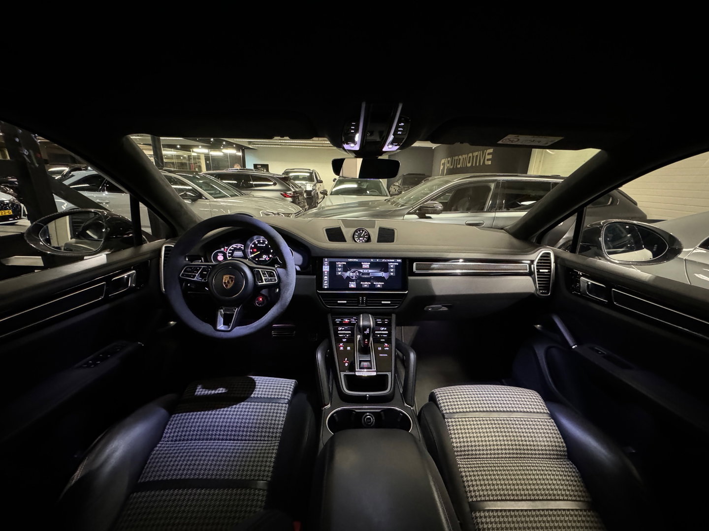 Porsche Cayenne Coupé 4.0 Turbo S E-Hybrid Full Carbon|Ceramic|Krijtgrijs