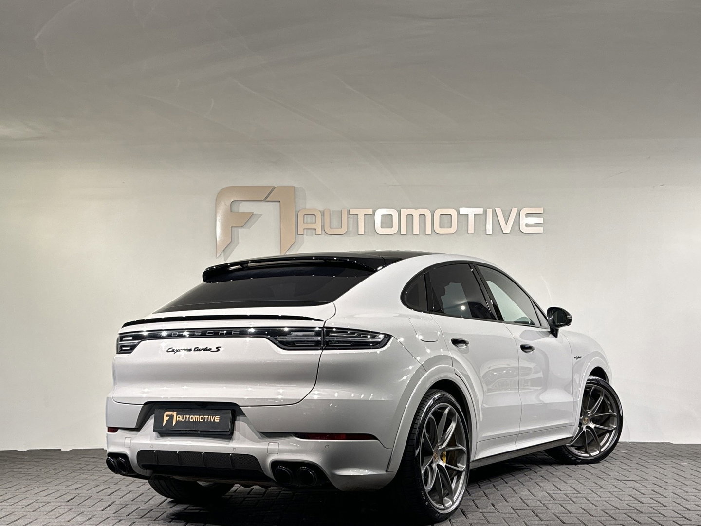 Porsche Cayenne Coupé 4.0 Turbo S E-Hybrid Full Carbon|Ceramic|Krijtgrijs