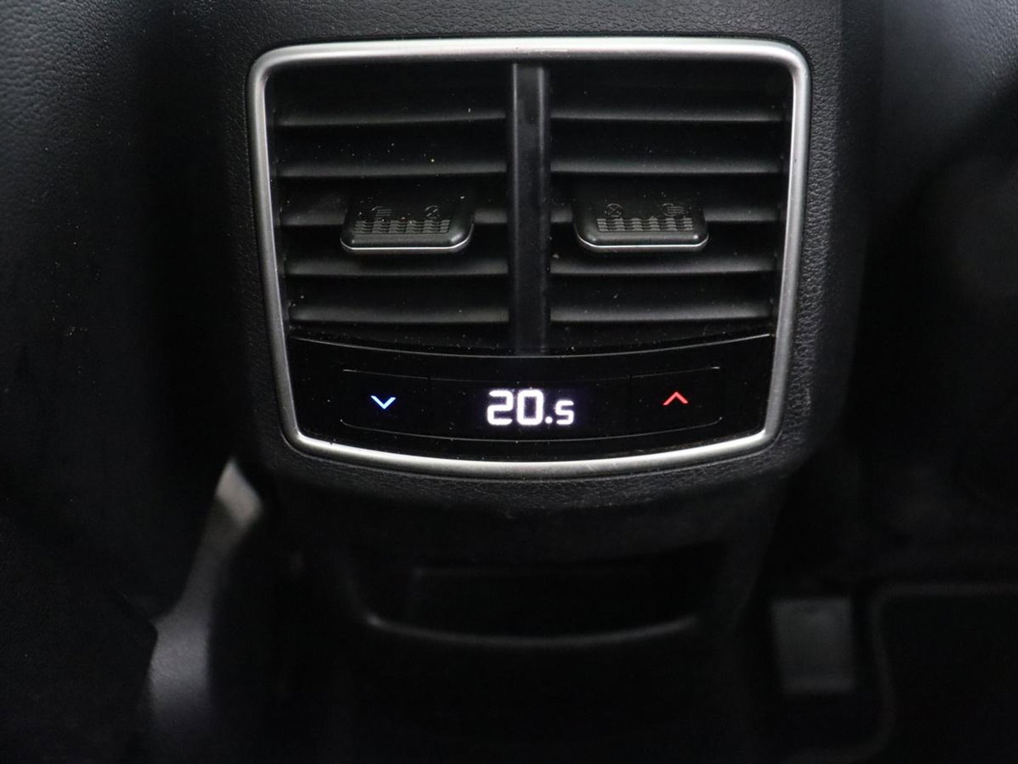 Kia Sportage 1.6 T-GDi Plug-in Hybrid AWD DynamicPlusLine | SOH 96,8% | Panorama dak | Trekhaak | Achteruitrijcamera | Apple CarPlay | Elektrisch bedienbare achterklep