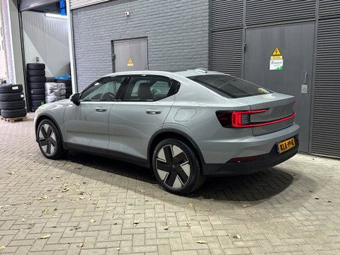 Polestar 2 Long Range Single Motor Plus | 82 kWh | Harman/Kardon | Panoramadak | ACC | Camera | Keyless | Stoelverwarming | 19 Inch